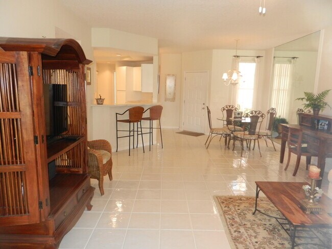 Building Photo - 301 Muirfield Ct