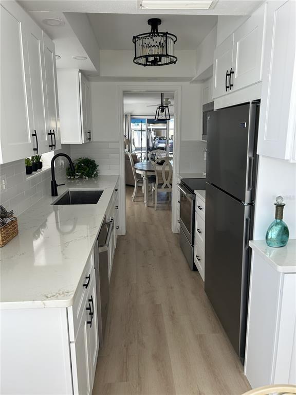 Building Photo - 3808 Gulf of Mexico Dr