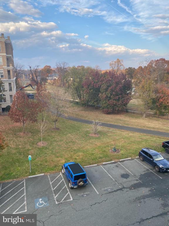 Building Photo - 820 Belmont Bay Dr