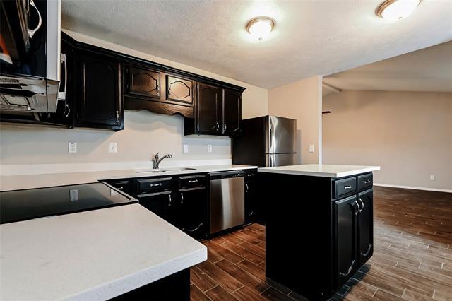 Building Photo - 1704 Panola Dr