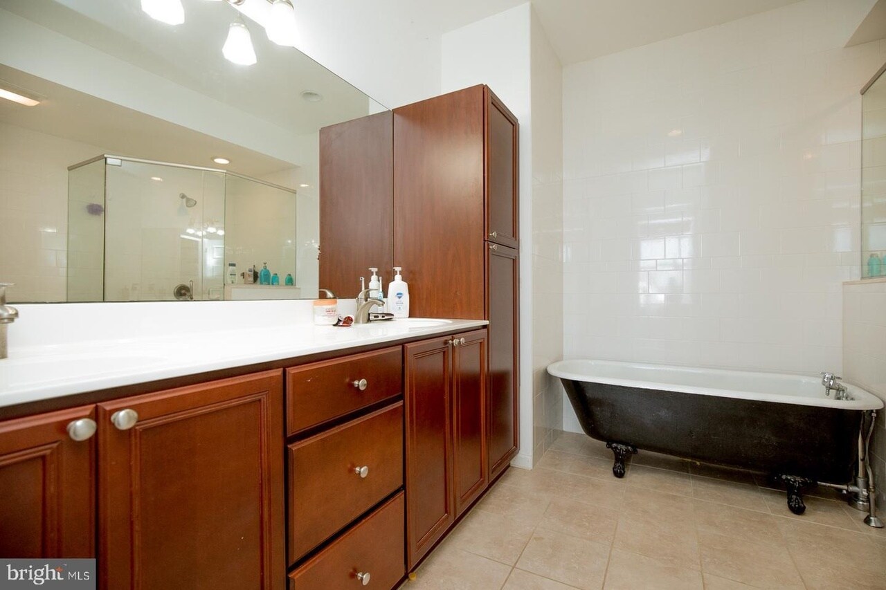 Building Photo - 4513 Silverwood St