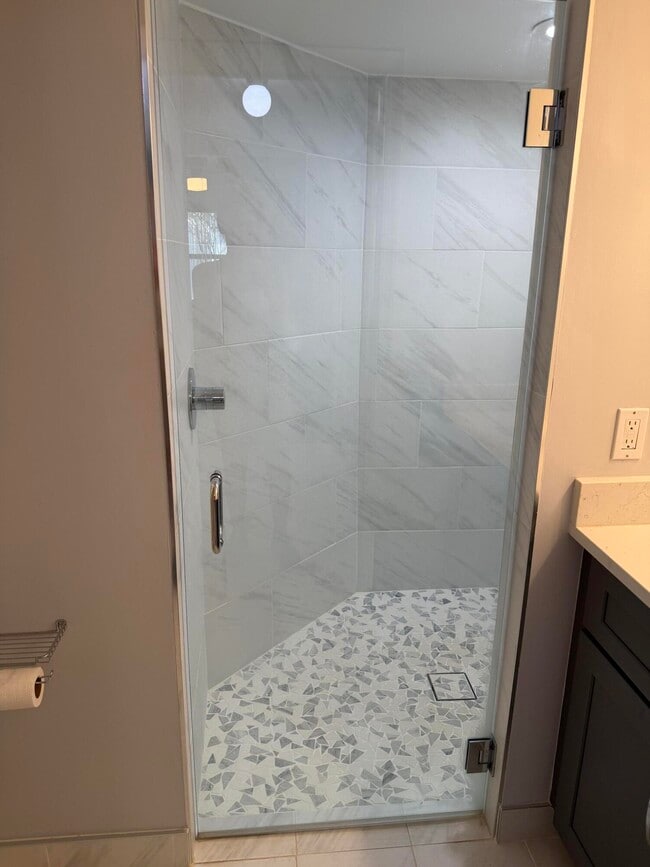 Building Photo - 12628 Shoreline Dr