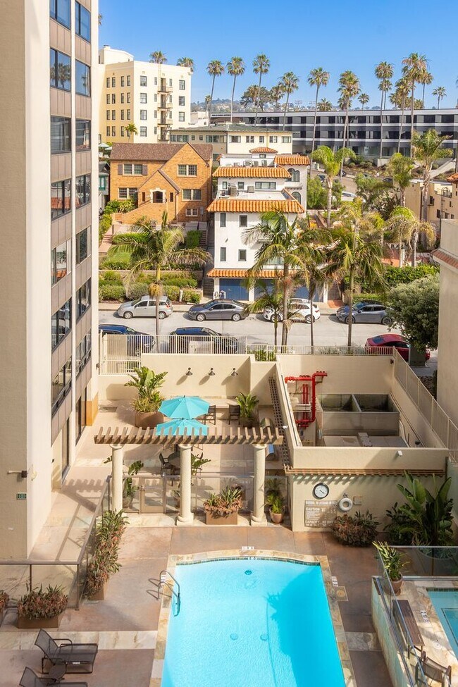 Building Photo - 939 Coast S Blvd