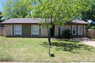 Building Photo - 3020 Great Valley Dr