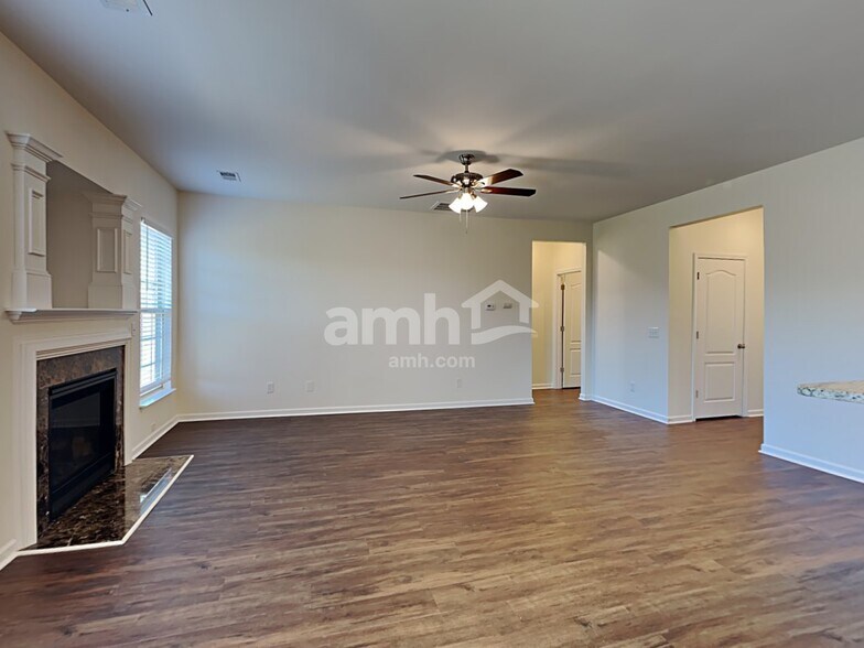 Building Photo - 153 Caledonia Dr