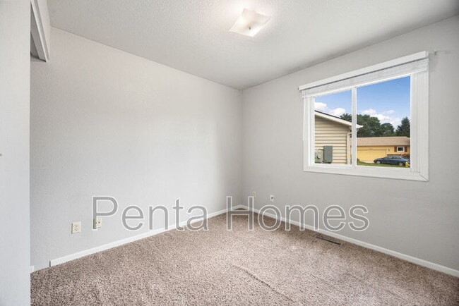 Building Photo - 3319 Sun Disk Ct
