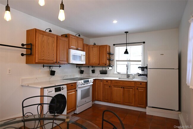 Building Photo - 86 Mill House Rd