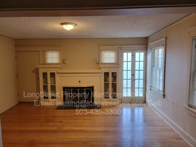 Building Photo - 205 NW Kings Blvd