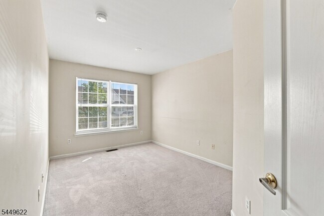 Building Photo - 315 Birch Ct