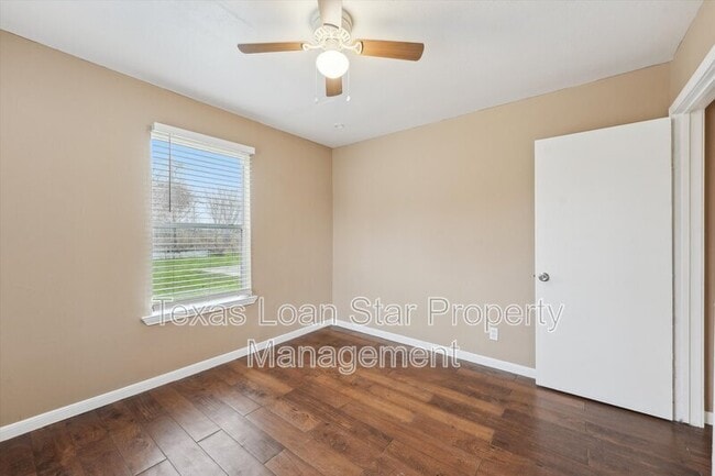 Building Photo - 1107 Defender St