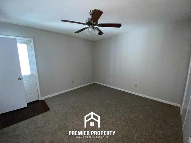 Building Photo - 4034 Windermere Rd