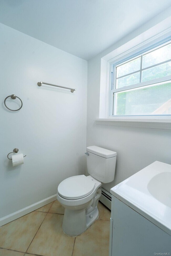 Building Photo - 5 Idlewild Dr