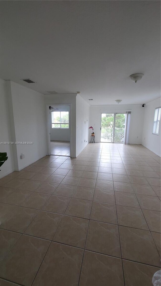 Building Photo - 8804 NW 109th Pl