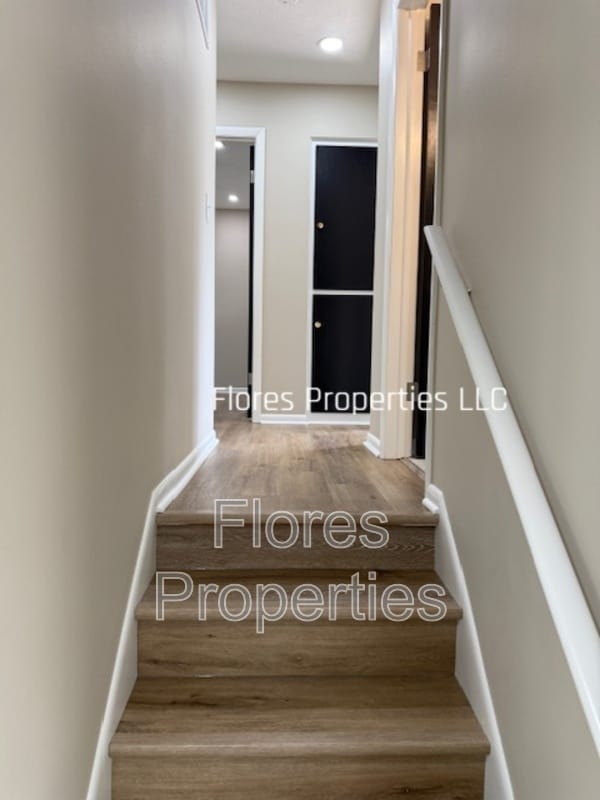 Building Photo - 1413 Cranwood Dr