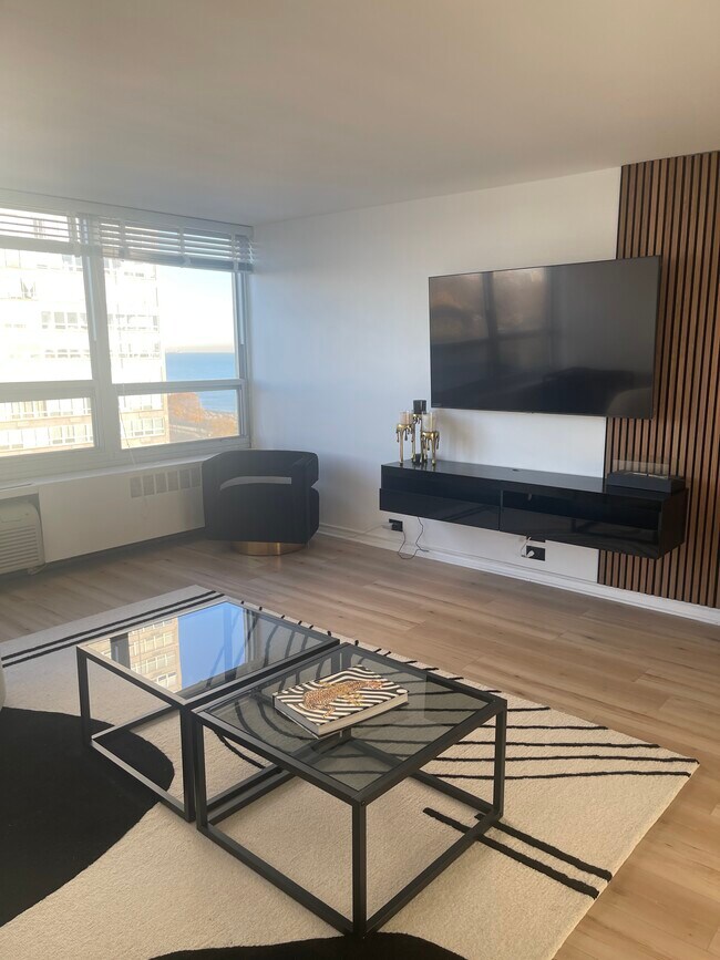 Building Photo - 4800 S Chicago Beach Dr