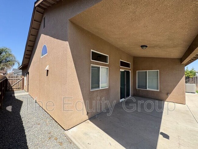 Building Photo - 30910 Jackrabbit St