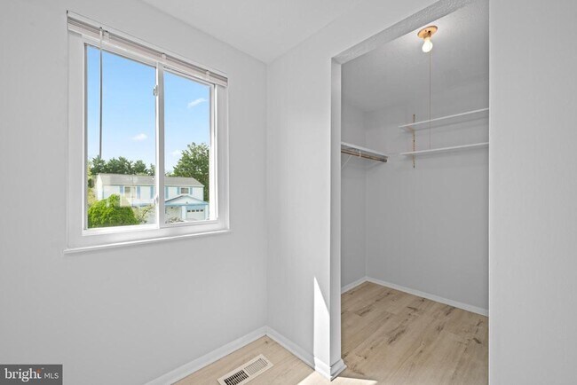 Building Photo - 4005 Pickstone Dr