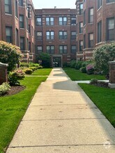 Building Photo - 6853 S Crandon Ave