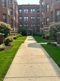 Building Photo - 6865 S Crandon Ave
