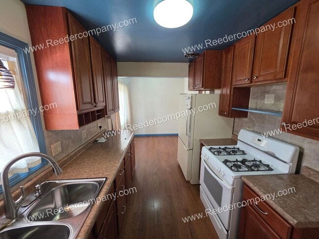 Building Photo - Spacious 3 bedroom 1 bathroom home in Hammond