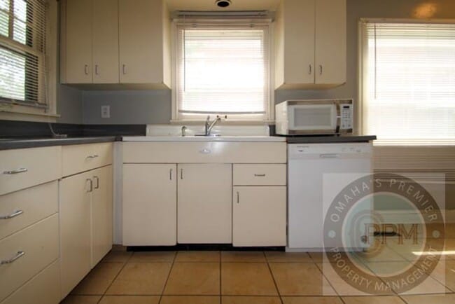 Building Photo - 125 N 38th St