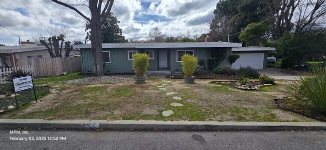 Building Photo - 3 bedroon 2 bath home