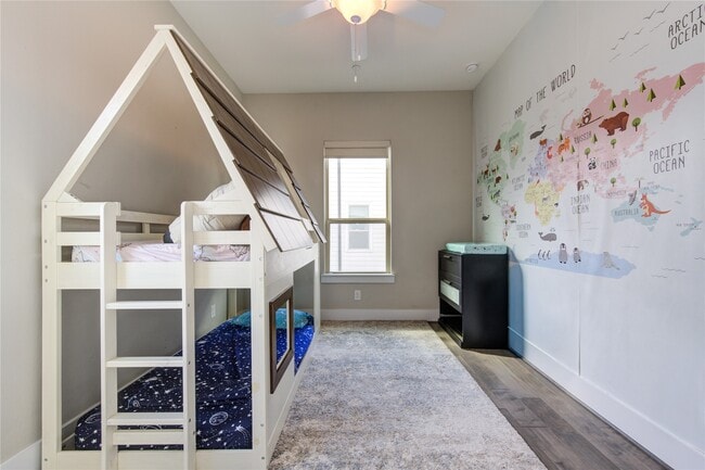 Building Photo - 2661 Fountain Key Blvd