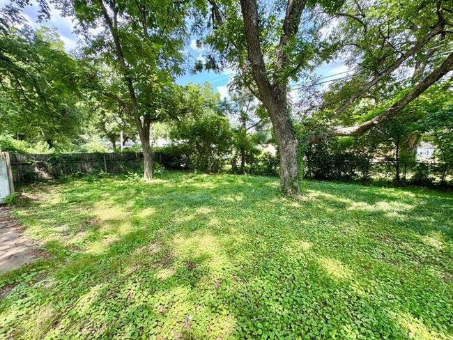 Building Photo - 1068 Railton Rd