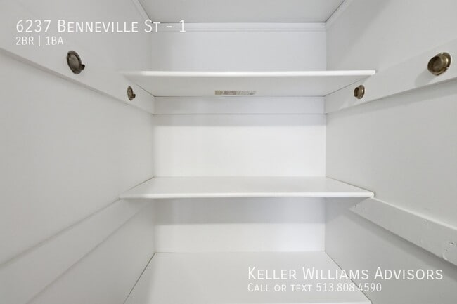 Building Photo - 6237 Benneville St