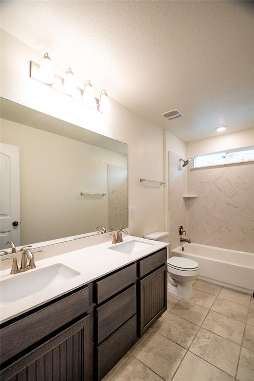 Building Photo - 6408 Carriage Pines Dr