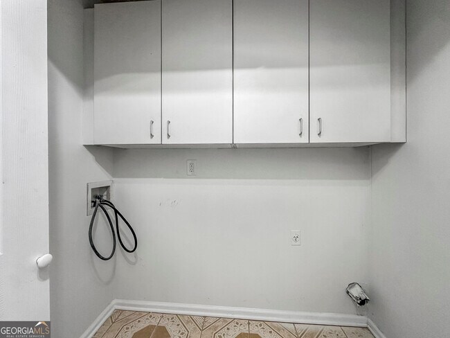 Building Photo - 710 Allen's Landing Dr SE