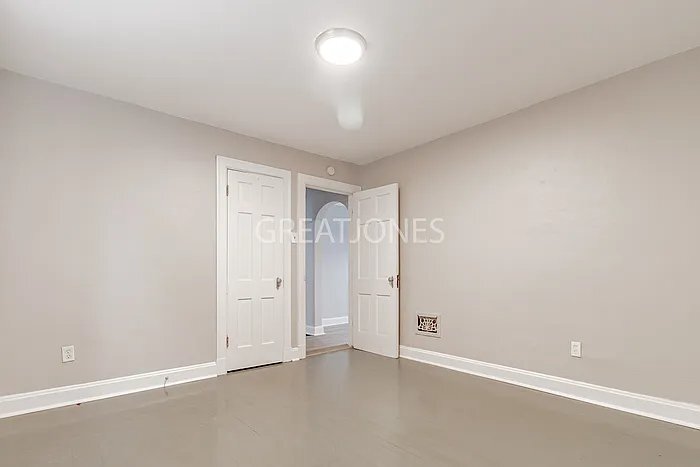 Building Photo - 113 Powell Ave