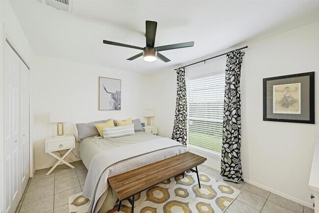 Building Photo - 3605 Leafield Dr