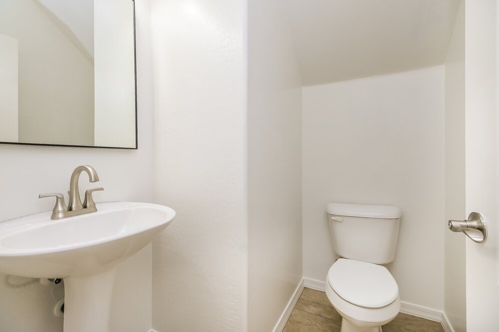 Building Photo - 1088 S Agnes Ln