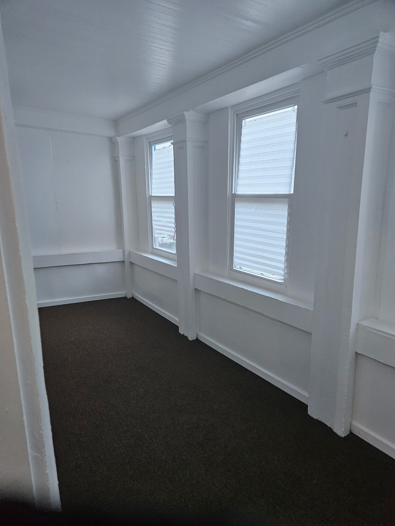 Room 2 - 414 S 15th St