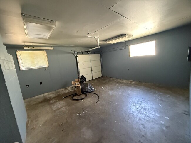 Building Photo - Rambler in Maple Valley Available Now!