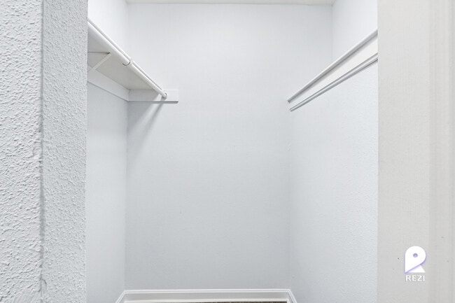 Building Photo - 6411 Hil-Mar Dr