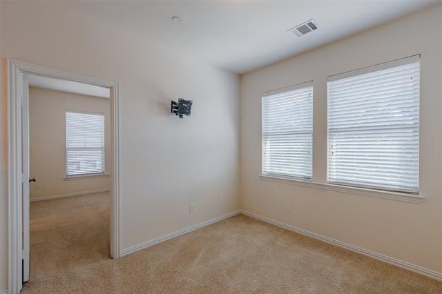 Building Photo - 2326 Stutz Dr