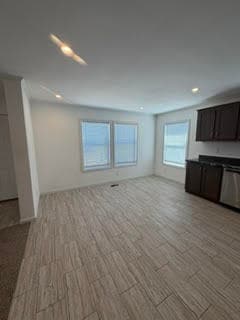 Building Photo - 216 Onandaga Ave