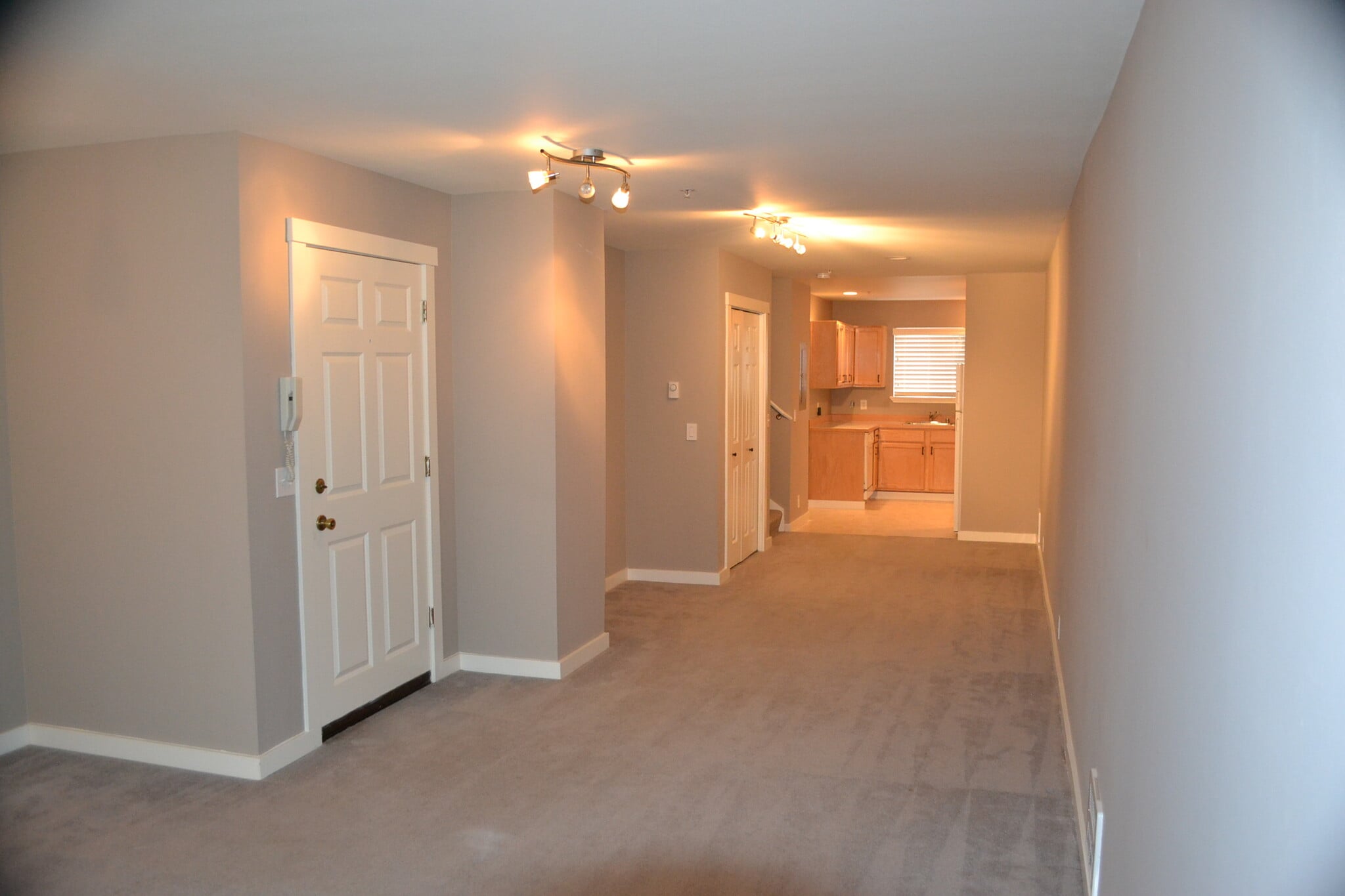 Building Photo - 208 Boylston Ave E