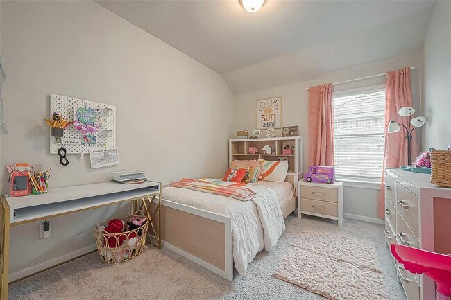 Building Photo - 23611 Blackhaw Blossom Ln