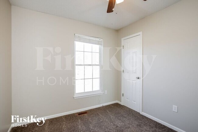 Building Photo - 8547 N Gower Ave