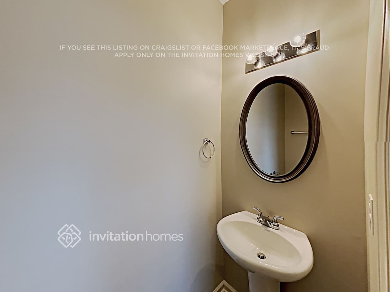 Building Photo - 3729 Pamela Dr SE