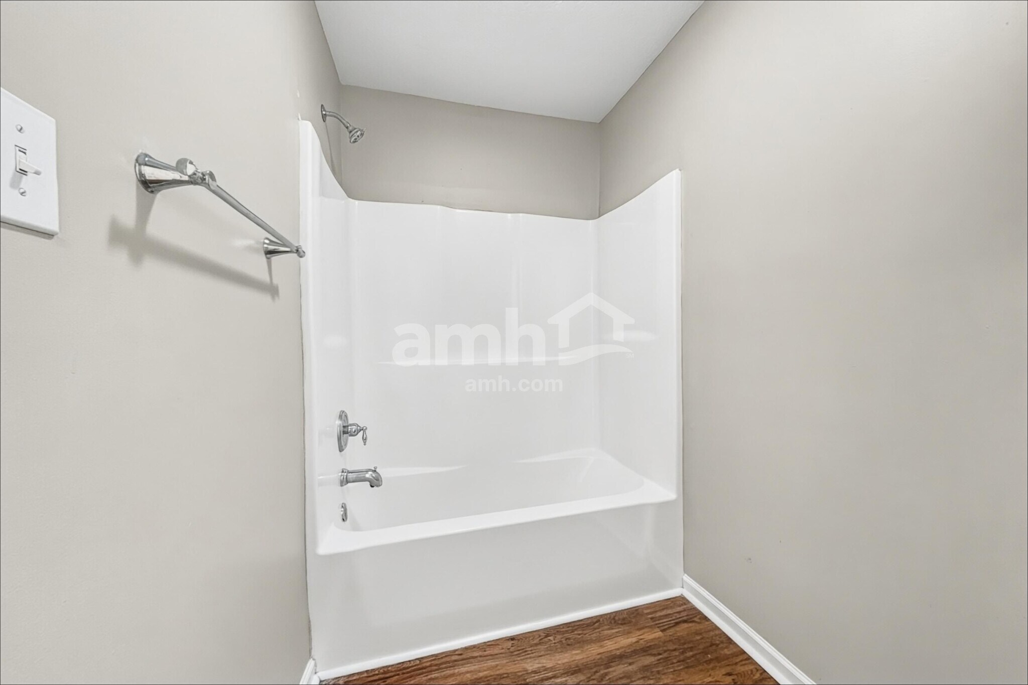 Building Photo - 4417 Oakbank Ln
