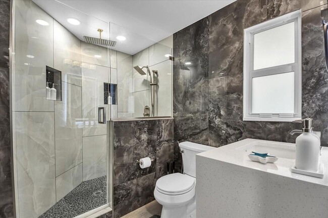 Building Photo - 5624 Cape Leyte Dr