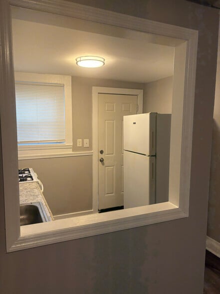 Building Photo - 2648 W Lafayette Ave