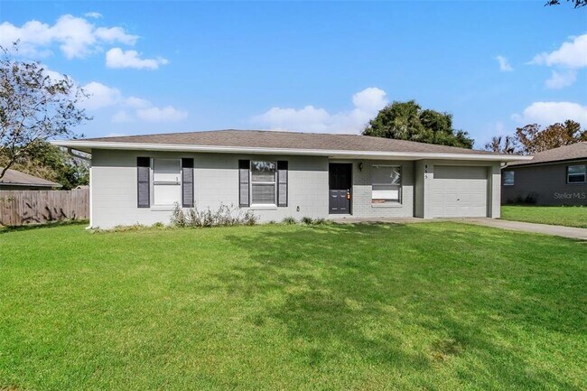 Building Photo - 1422 Kaley Ave