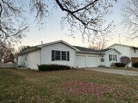 Building Photo - 2 bedroom 1 bath home in Chatham $1150.00