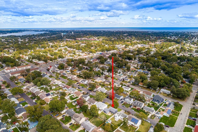 Building Photo - 1331 Sunset Ave