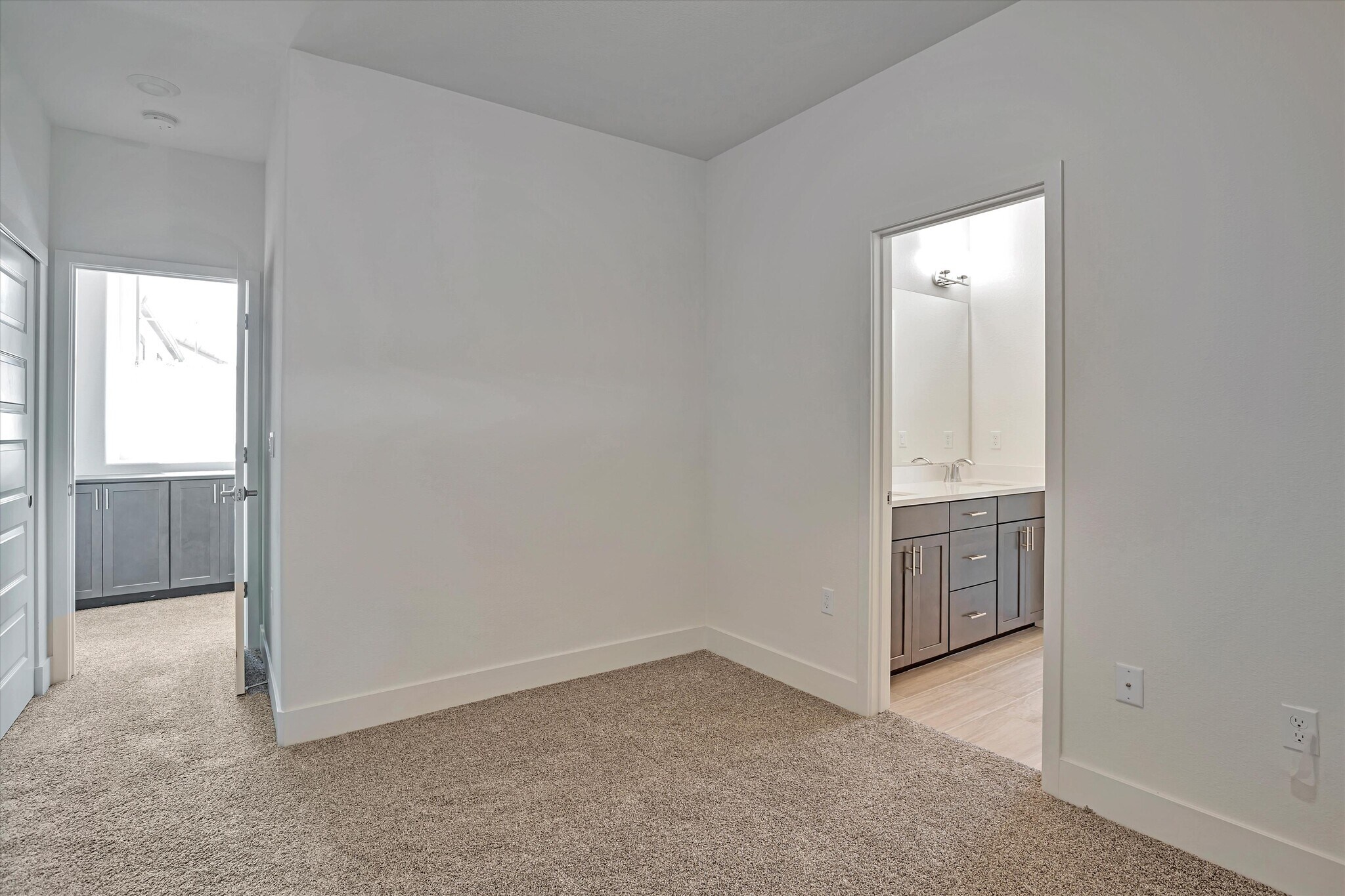 Building Photo - 10466 Oboe Way
